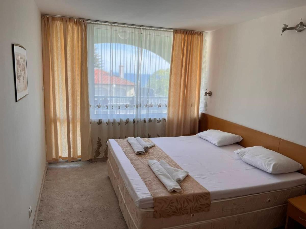 Хотел Диамант Hotel Diamond Balchik Exterior foto