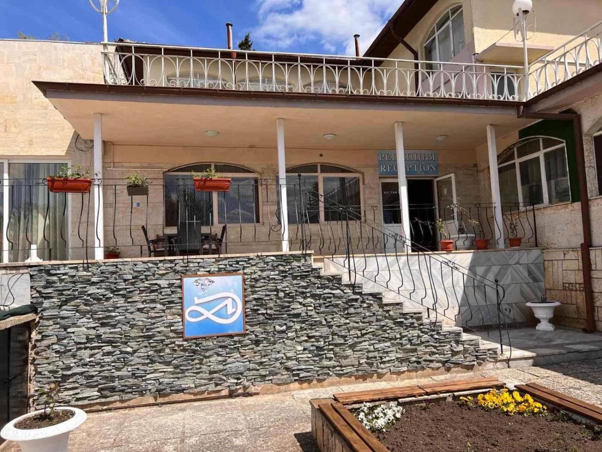 Хотел Диамант Hotel Diamond Balchik Exterior foto