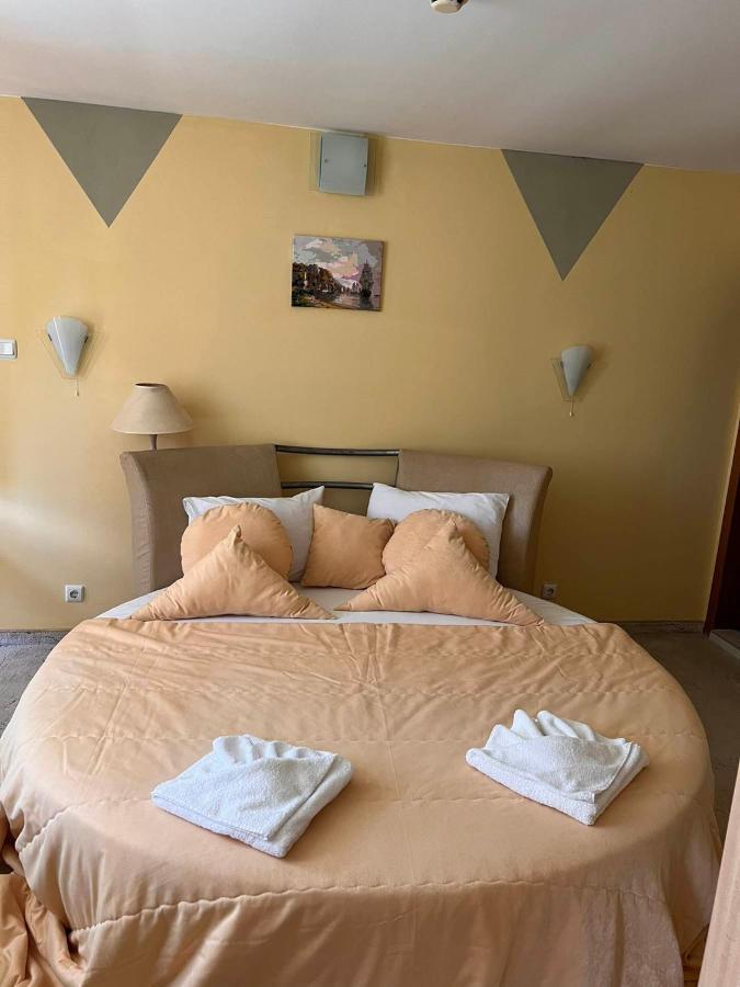 Хотел Диамант Hotel Diamond Balchik Exterior foto